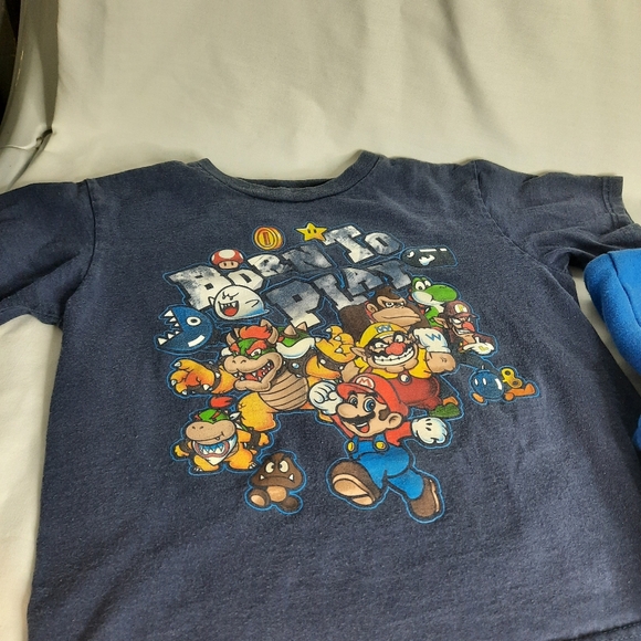 Super Mario t's and hoodie - Picture 9 of 11
